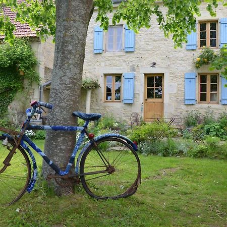 Bed and Breakfast Le vieux vélo à Chaptuzat Extérieur photo