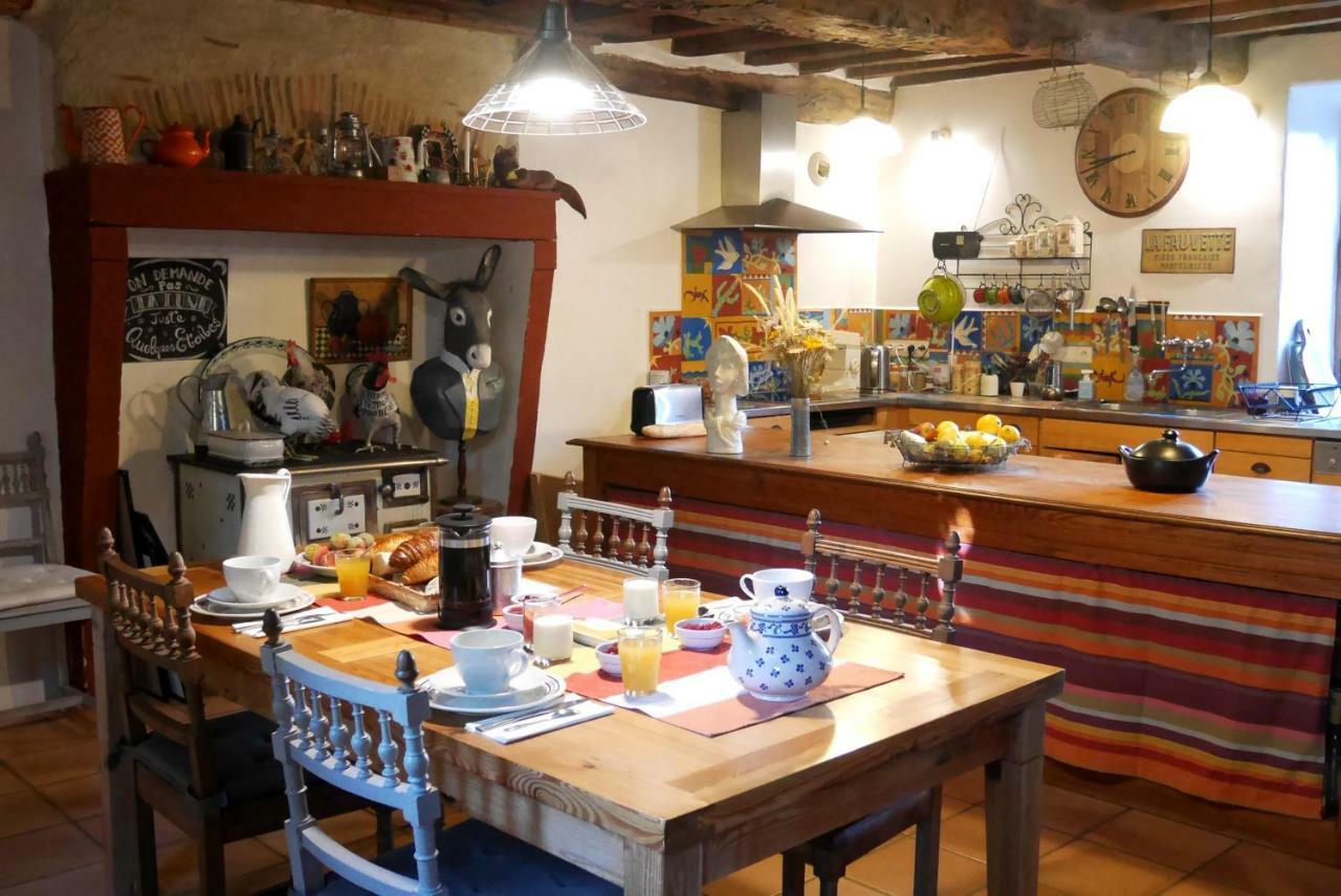 Bed and Breakfast Le vieux vélo à Chaptuzat Extérieur photo
